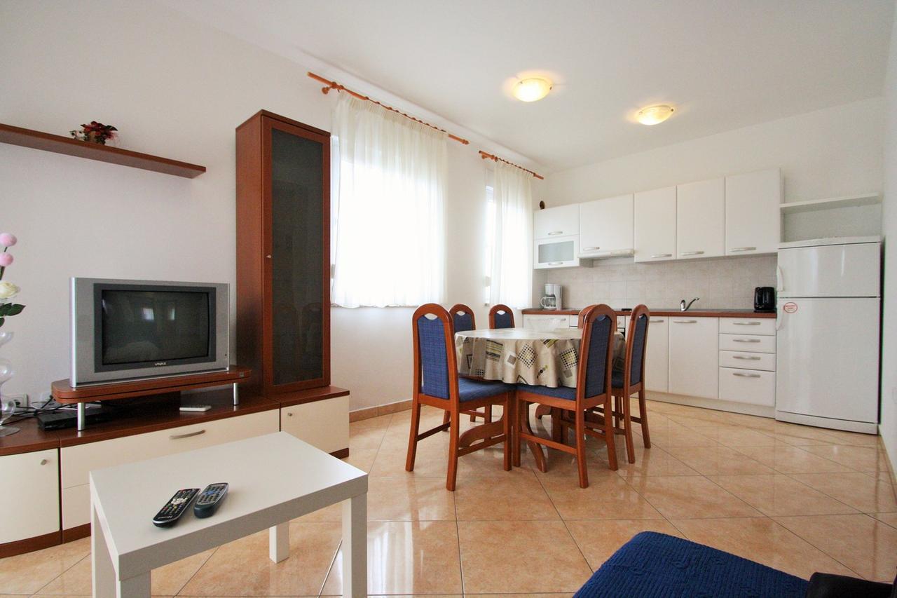 Apartment Bilic With Balcony Poreč Exterior foto