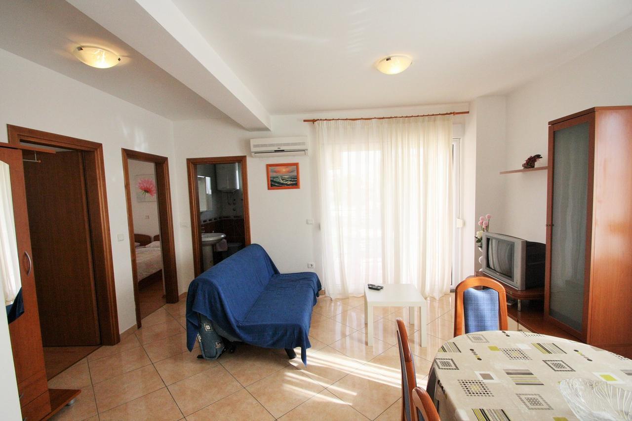 Apartment Bilic With Balcony Poreč Exterior foto